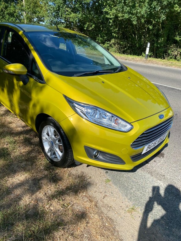 Ford Fiesta 1.3 Zetec 2016 BG16RGX Yellow #2