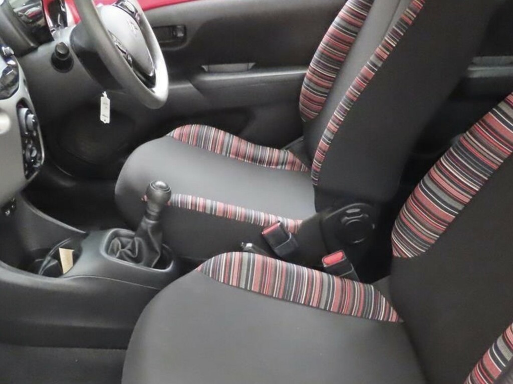 Citroen C1 1.0 Vti Feel Red #4