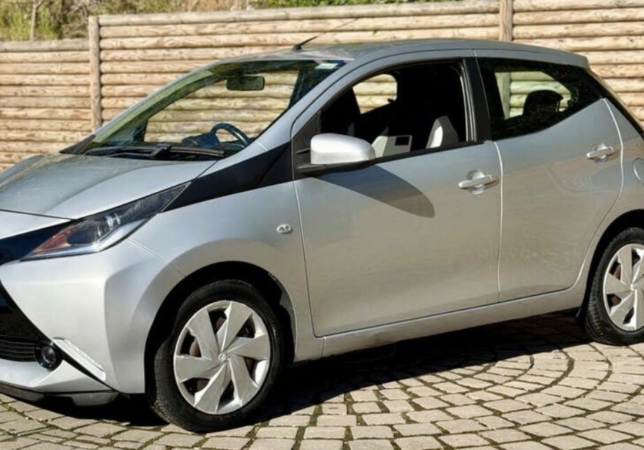 Toyota Aygo 1.0 Vvt-i X-play Silver