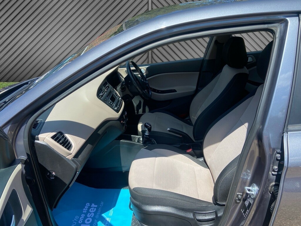 Hyundai I20 1.2 Blue Drive Se Hatchback Euro Red #12