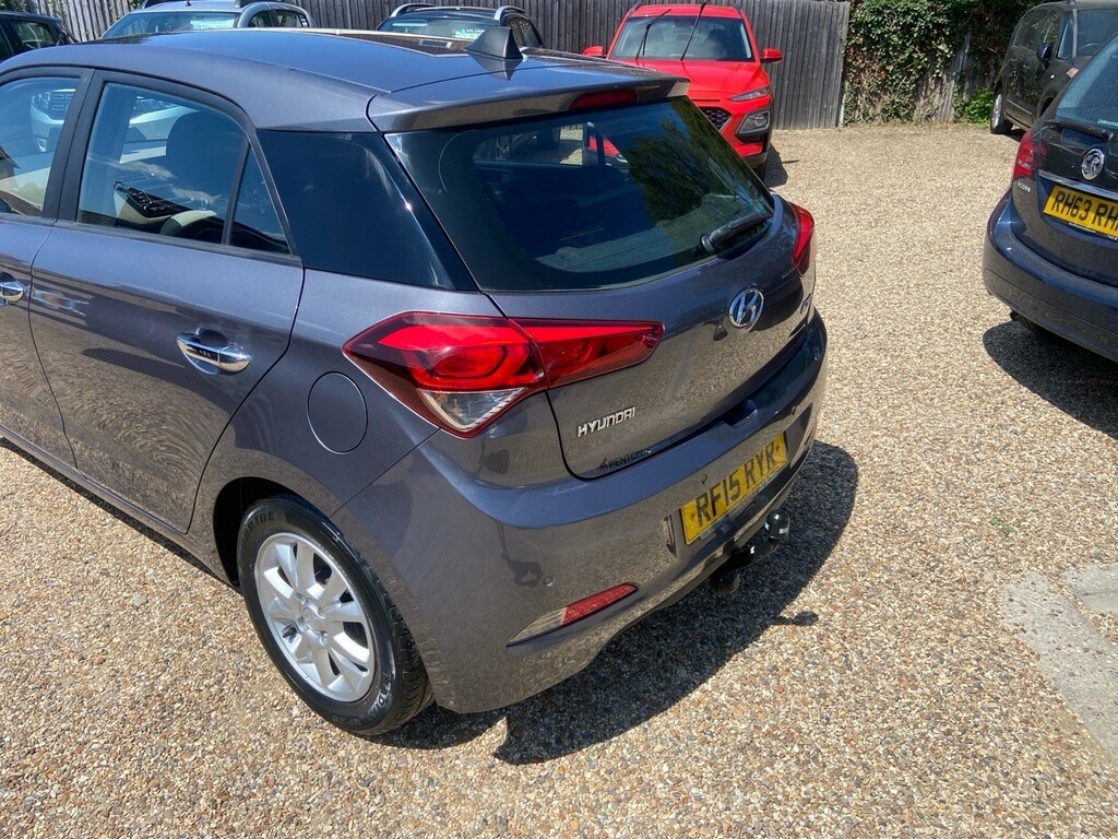 Hyundai I20 1.2 Blue Drive Se Hatchback Euro Red #32