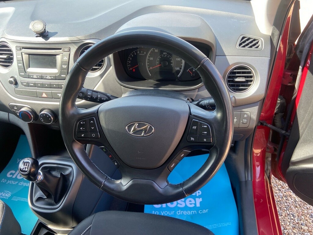 Hyundai I10 1.2 Premium Hatchback Euro 5 87 White #19