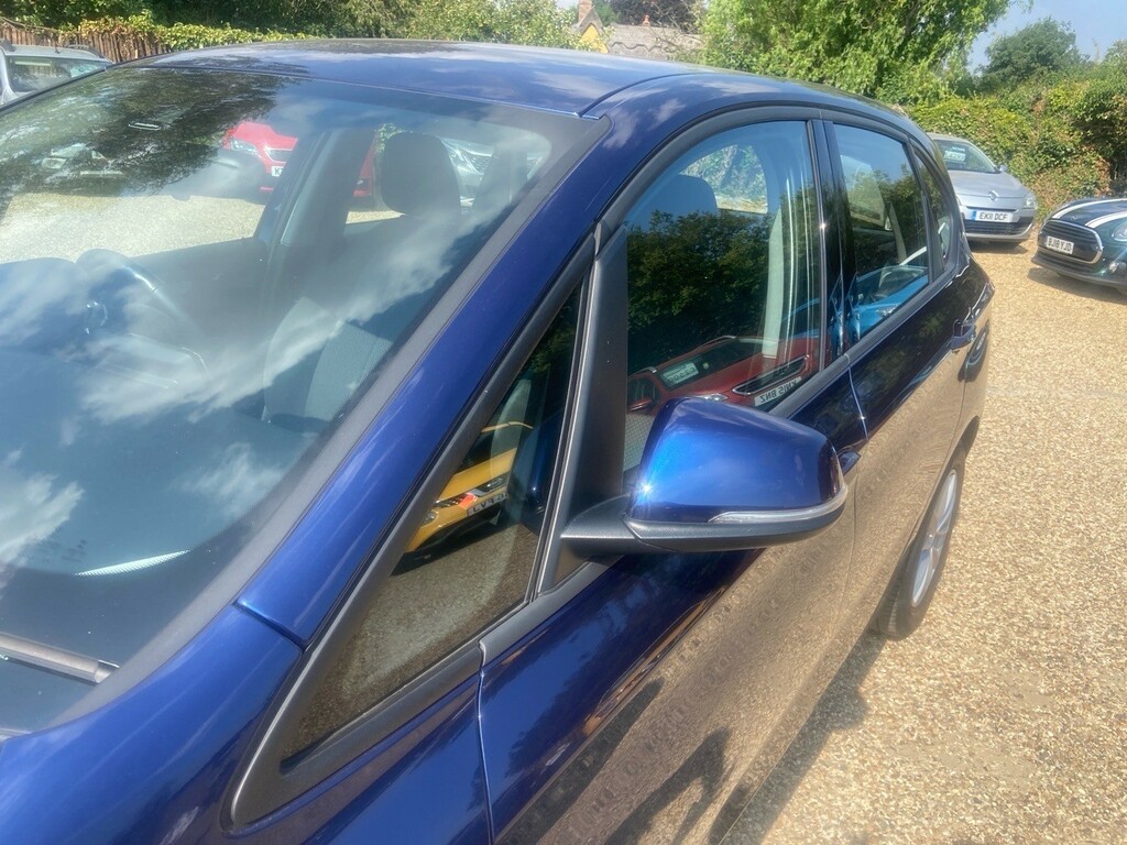 BMW 2 Series Active Tourer Luxury Silver #40