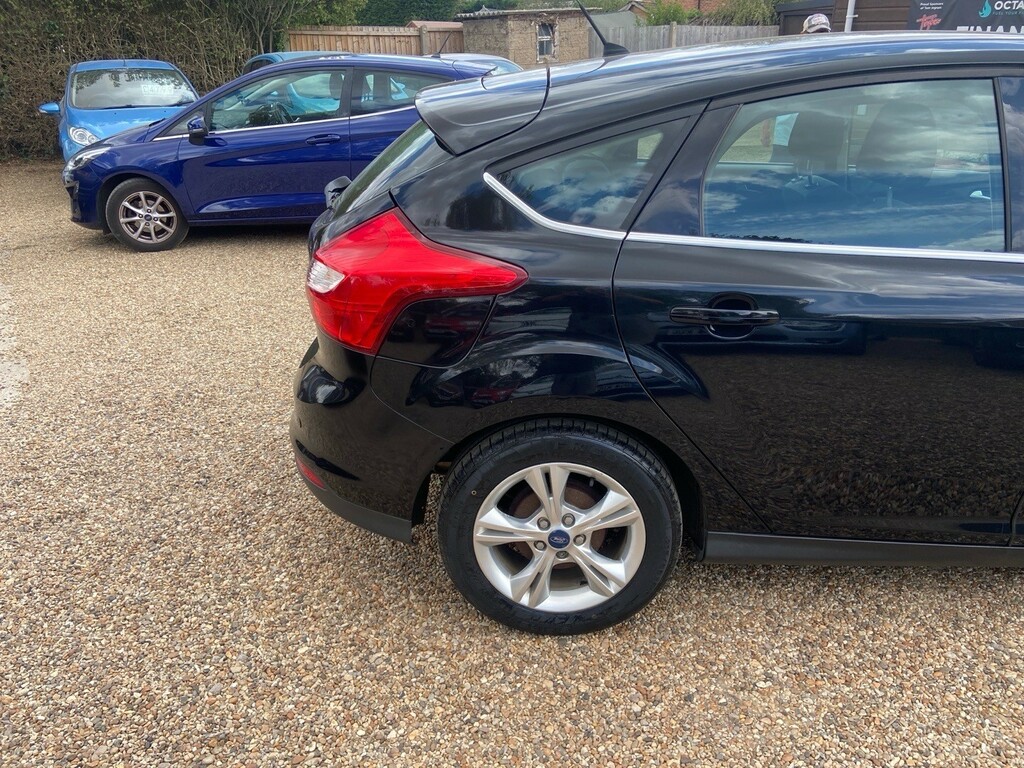 Ford Focus 1.6 Tdci Zetec Euro 5 Ss Black #37