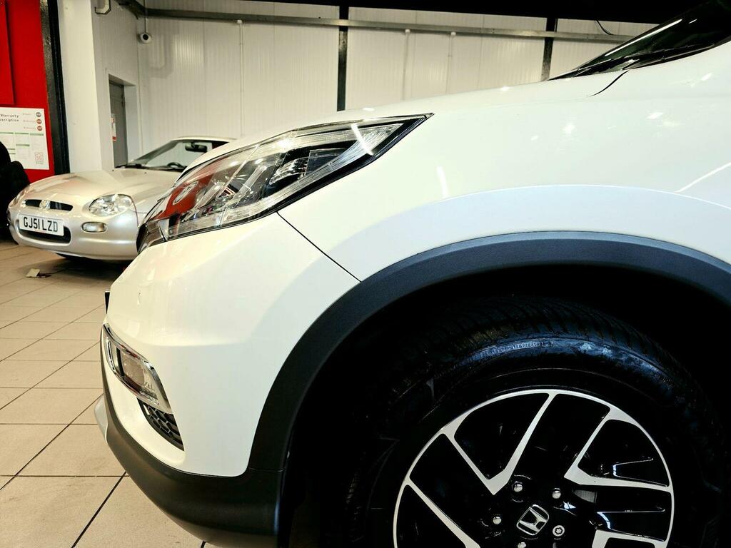 Honda Cr-V 2.0 I-vtec Se Plus Navi Suv 4Wd Eu White #4