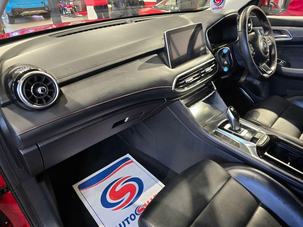 MG HS 1.5 T-gdi 16.6Kwh Se Suv Plug-in Hybrid Red #3