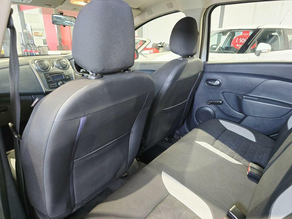Dacia Sandero Stepway Dacia Sandero Stepway Ambiance Red #14