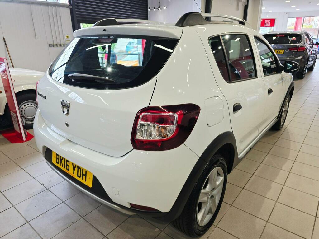 Dacia Sandero Stepway Dacia Sandero Stepway Ambiance Red #25