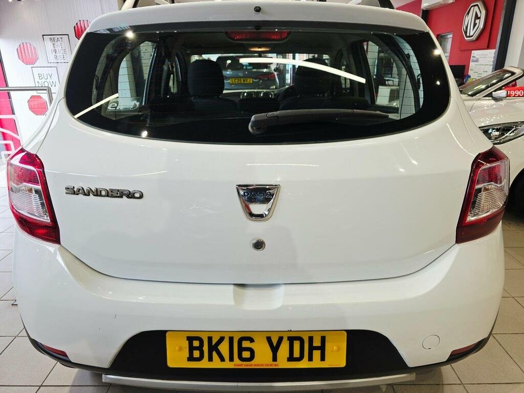 Dacia Sandero Stepway Dacia Sandero Stepway Ambiance Red #23