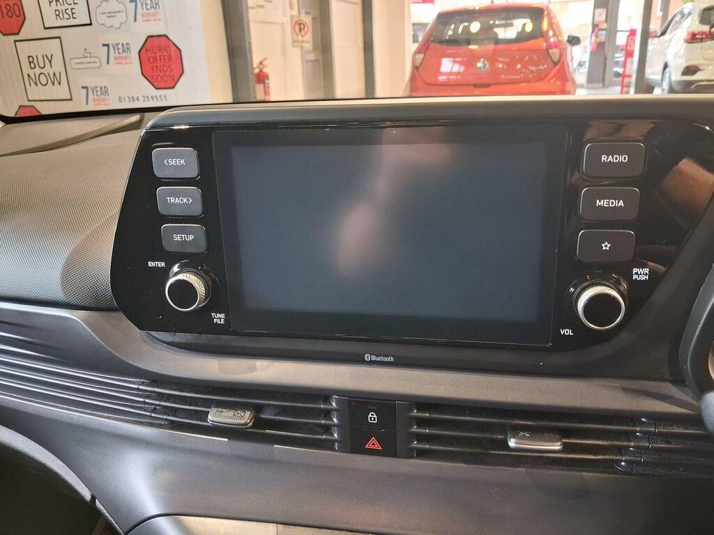 Hyundai I20 Premium White #15