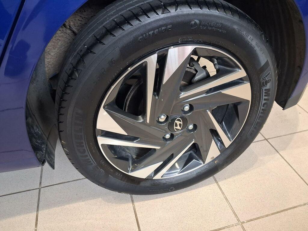 Hyundai I20 Premium White #10