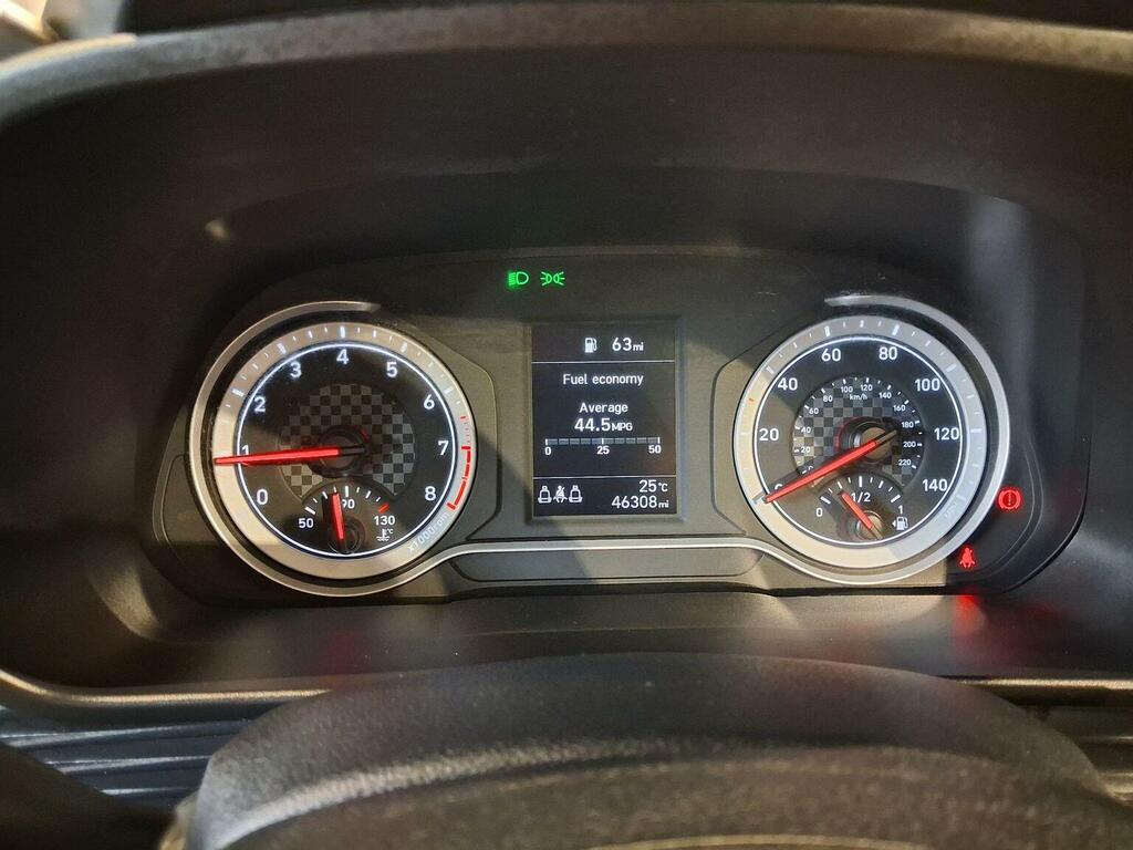 Hyundai I20 Premium White #16