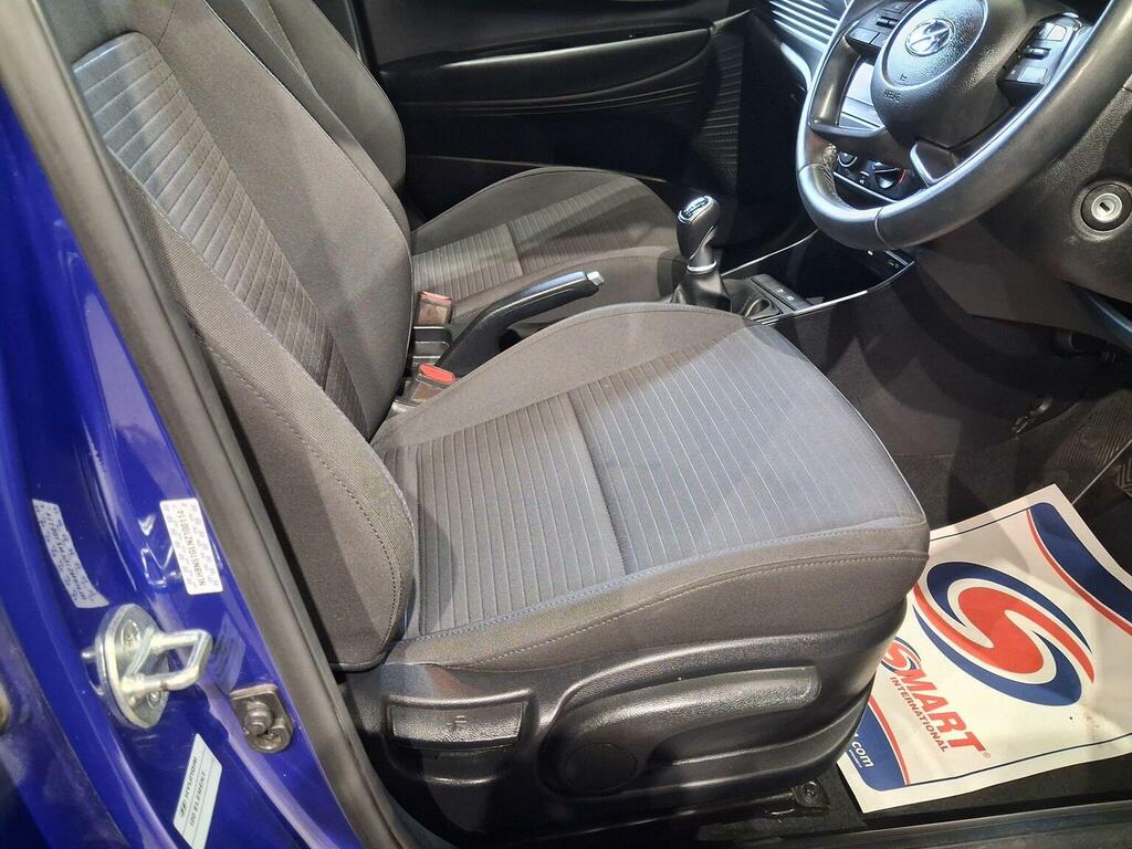 Hyundai I20 Premium White #38