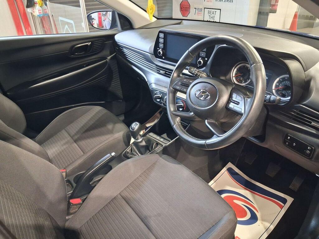 Hyundai I20 Premium White #26