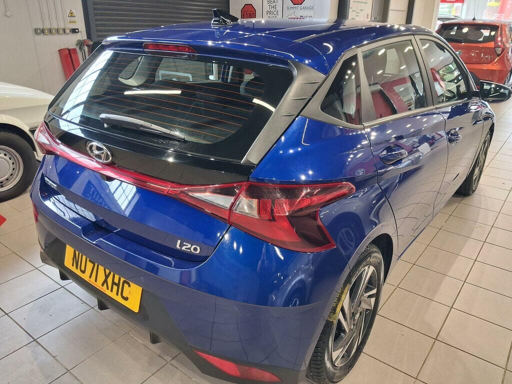 Hyundai I20 Premium White #35