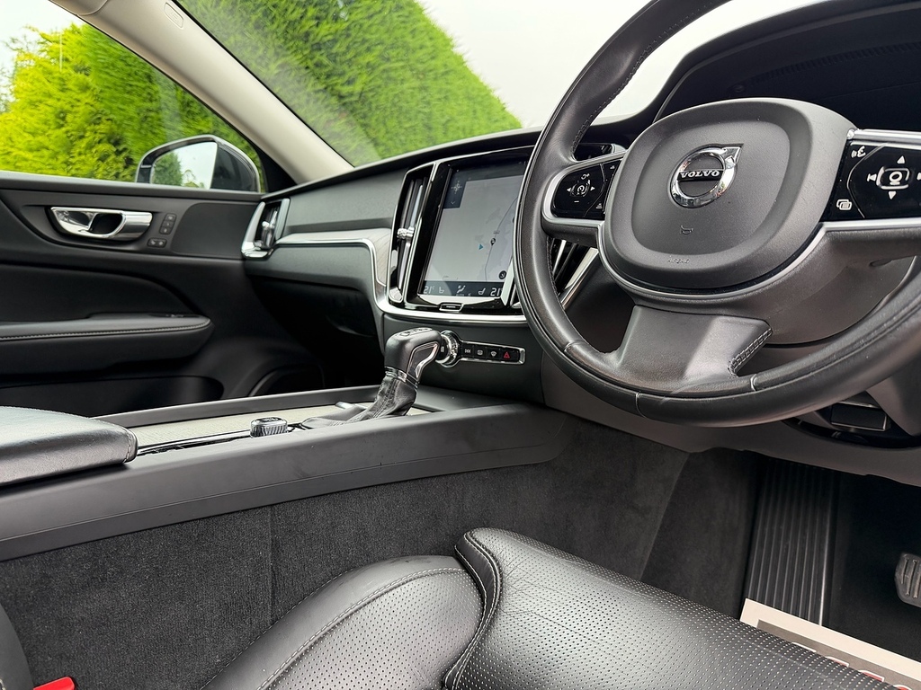 Volvo V60 D4 Inscription Pro U735 Ulez FJ19UFE Black #6