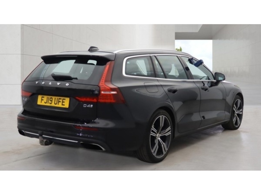 Volvo V60 D4 Inscription Pro U735 Ulez Black #3