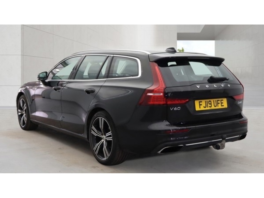 Volvo V60 D4 Inscription Pro U735 Ulez Black #2