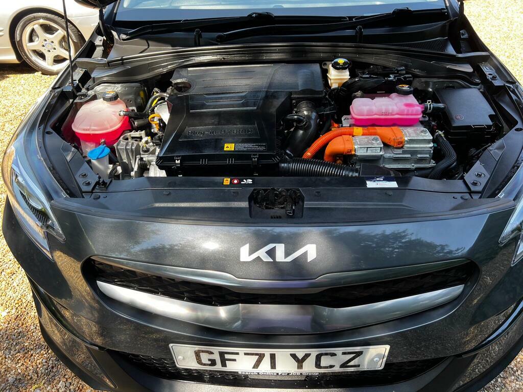 Kia Xceed 2 Red #5