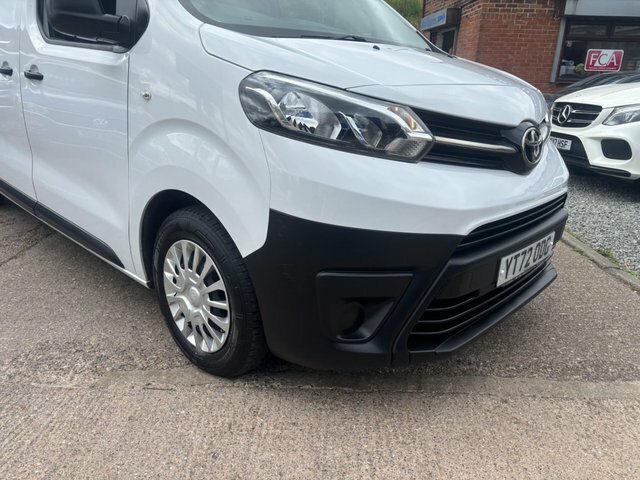 Toyota PROACE Icon Medium Panel Van White #4