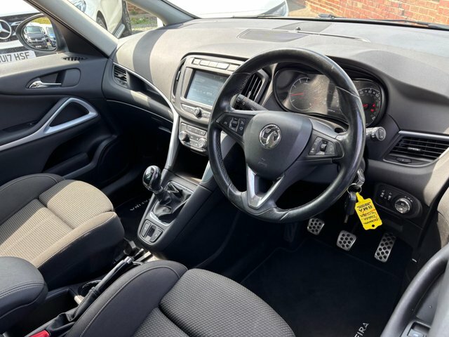 Vauxhall Zafira Tourer 1.4T Sri Nav White #14