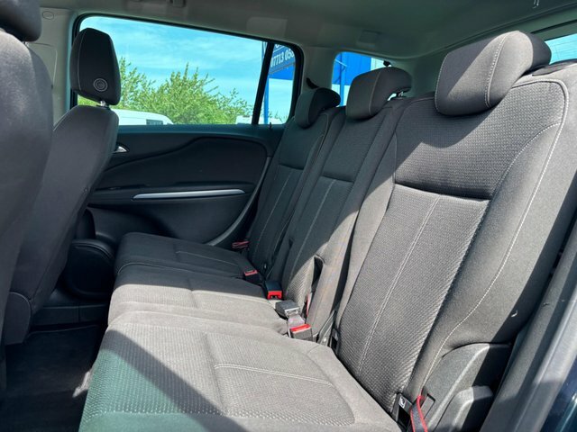 Vauxhall Zafira Tourer 1.4T Sri Nav White #19