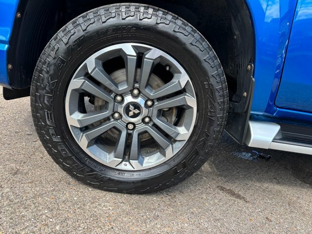 Mitsubishi L200 Di-d Dc Barbarian X Blue #4