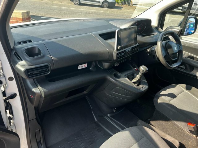 Peugeot Partner Bluehdi 1000 Professional Premium Swb A C Euro 6 Black #15