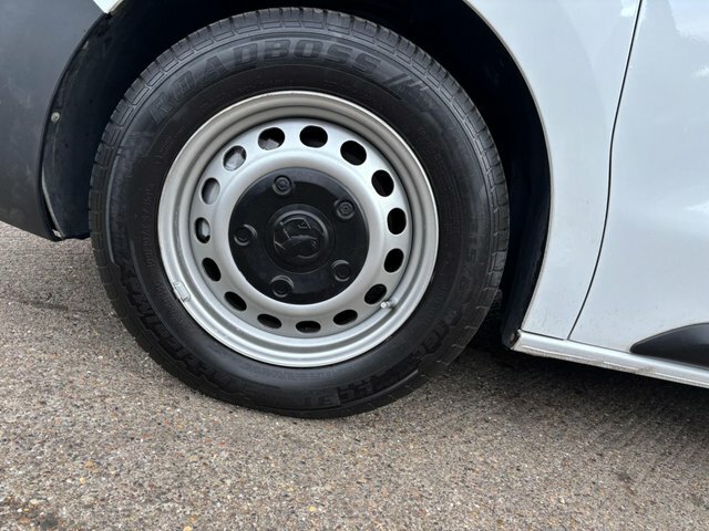 Vauxhall Vivaro Turbo D 2900 Prime White #4