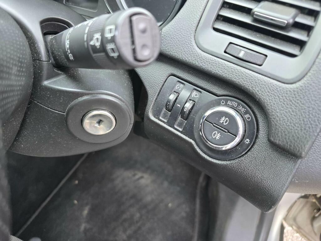 Vauxhall Insignia Hatchback Black #23