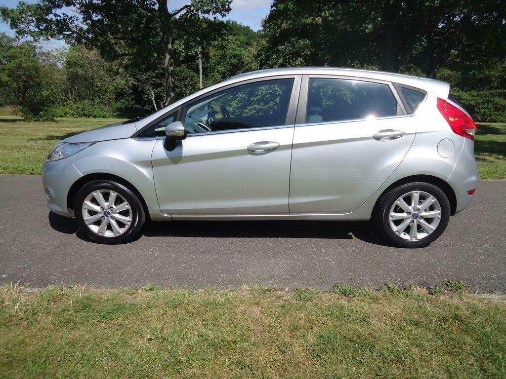 Ford Fiesta 1.4 Zetec YR59TVX Silver #2