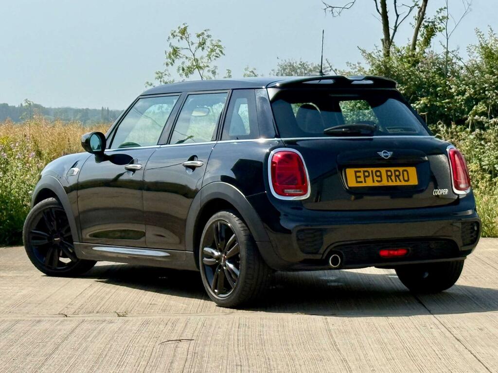 Mini Hatch 1.5 Cooper Sport Steptronic Euro 6 Ss EP19RRO Black #2