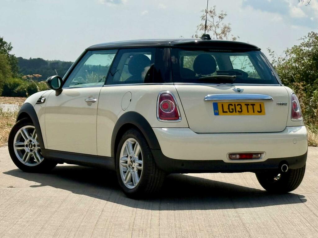 Mini Hatch Cooper White #2