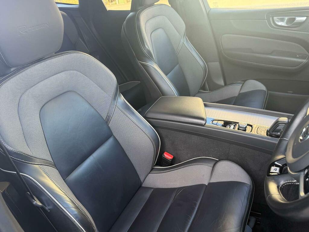 Volvo XC60 T5 R-design Grey #29