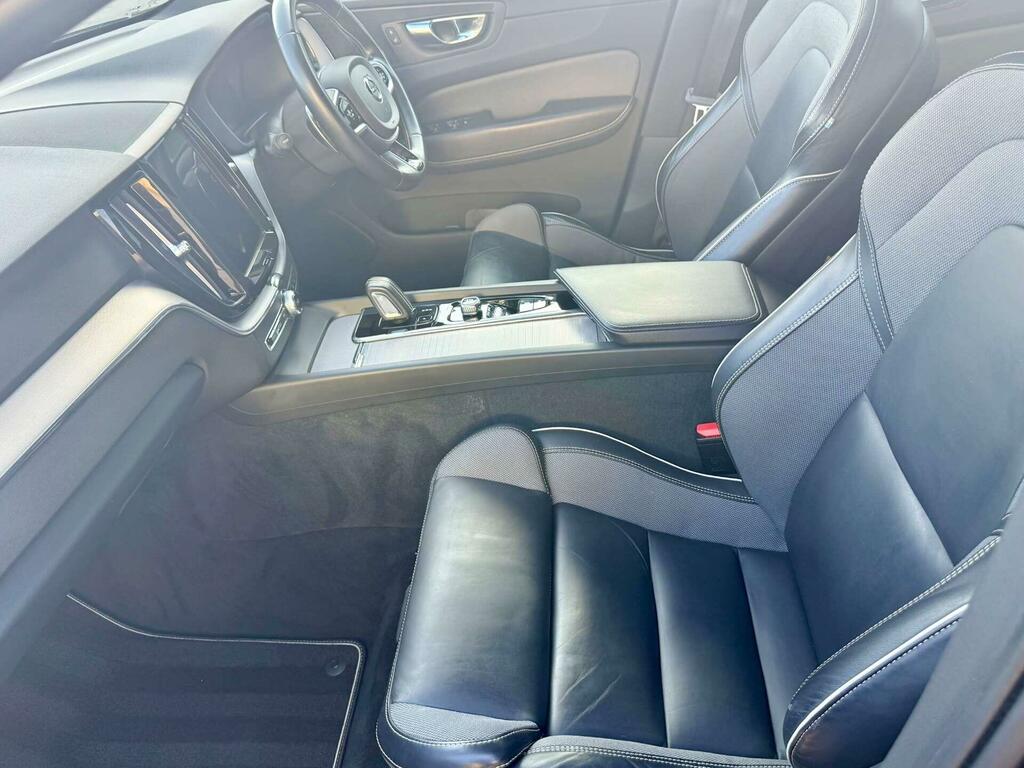 Volvo XC60 T5 R-design Grey #34