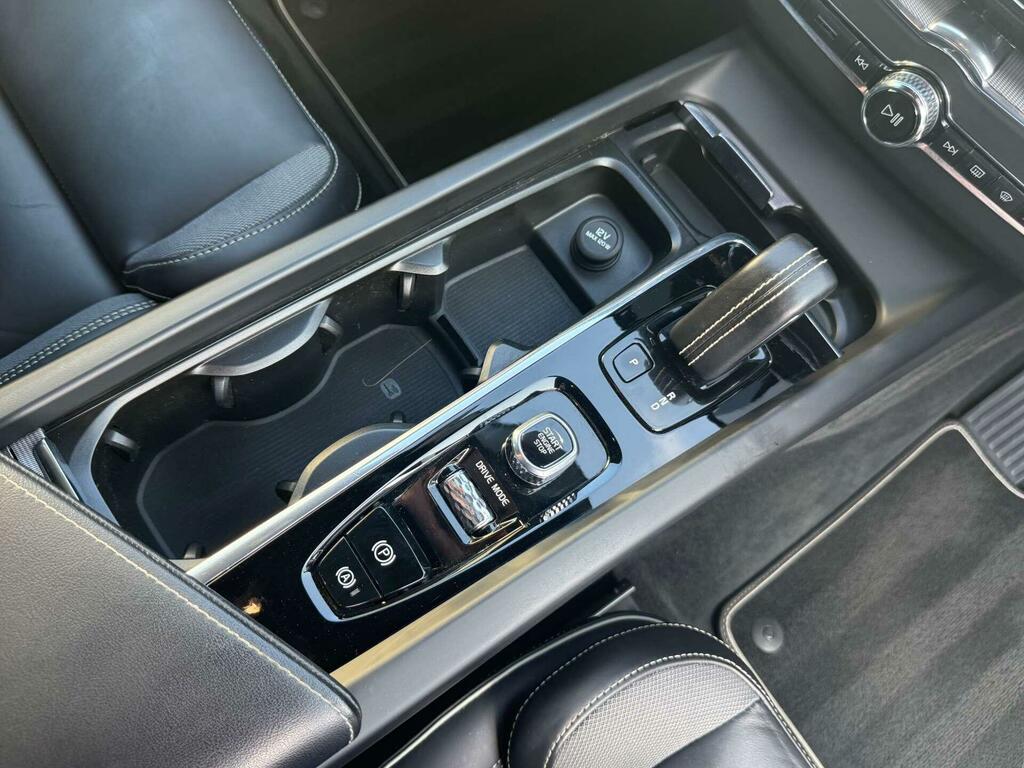 Volvo XC60 T5 R-design Grey #25