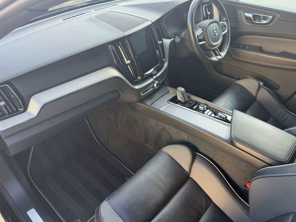 Volvo XC60 T5 R-design Grey #32