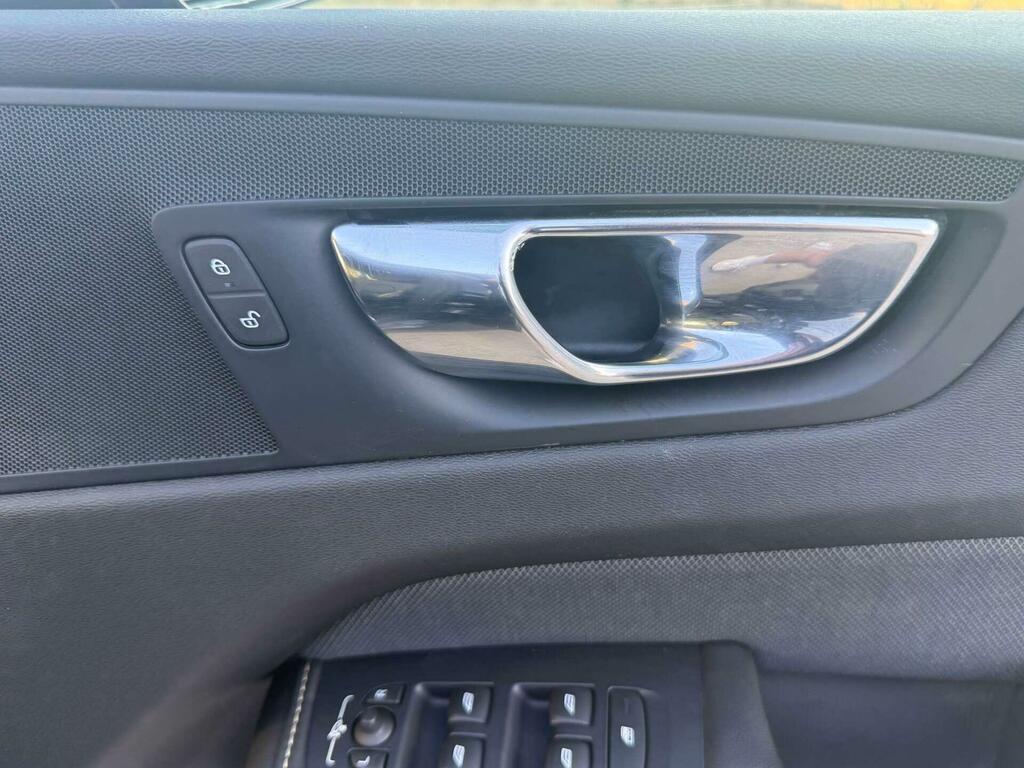 Volvo XC60 T5 R-design Grey #24