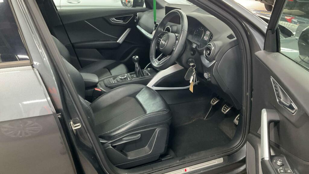 Audi Q2 S Line Grey #3