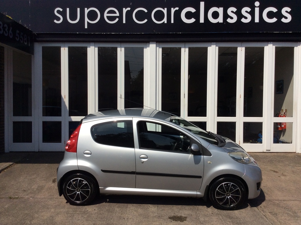Peugeot 107 Urban S-a Silver #2