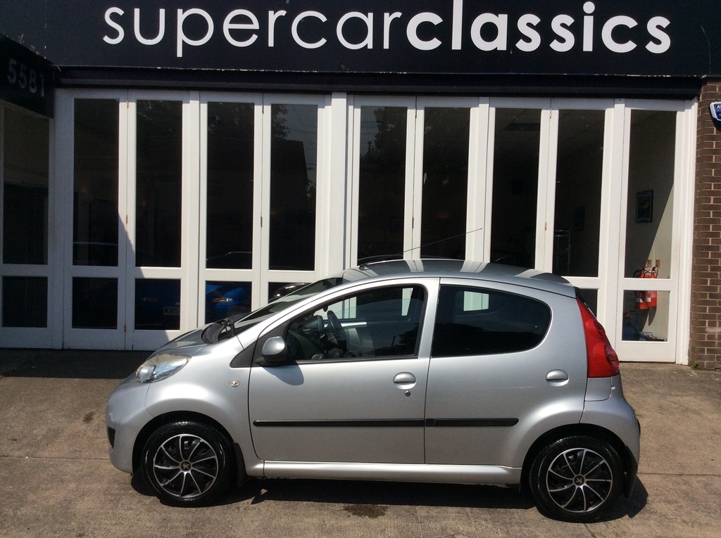 Peugeot 107 Urban S-a Silver #3
