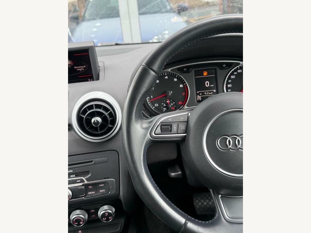 Audi A1 1.4 Tfsi Sport S Tronic Euro 5 Black #13