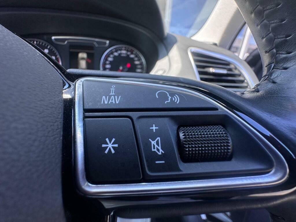 Audi Q3 2L S Line Plus White #18