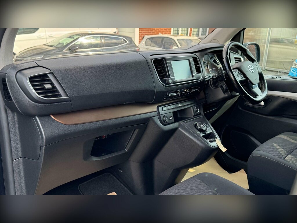 Toyota PROACE D Active White #16