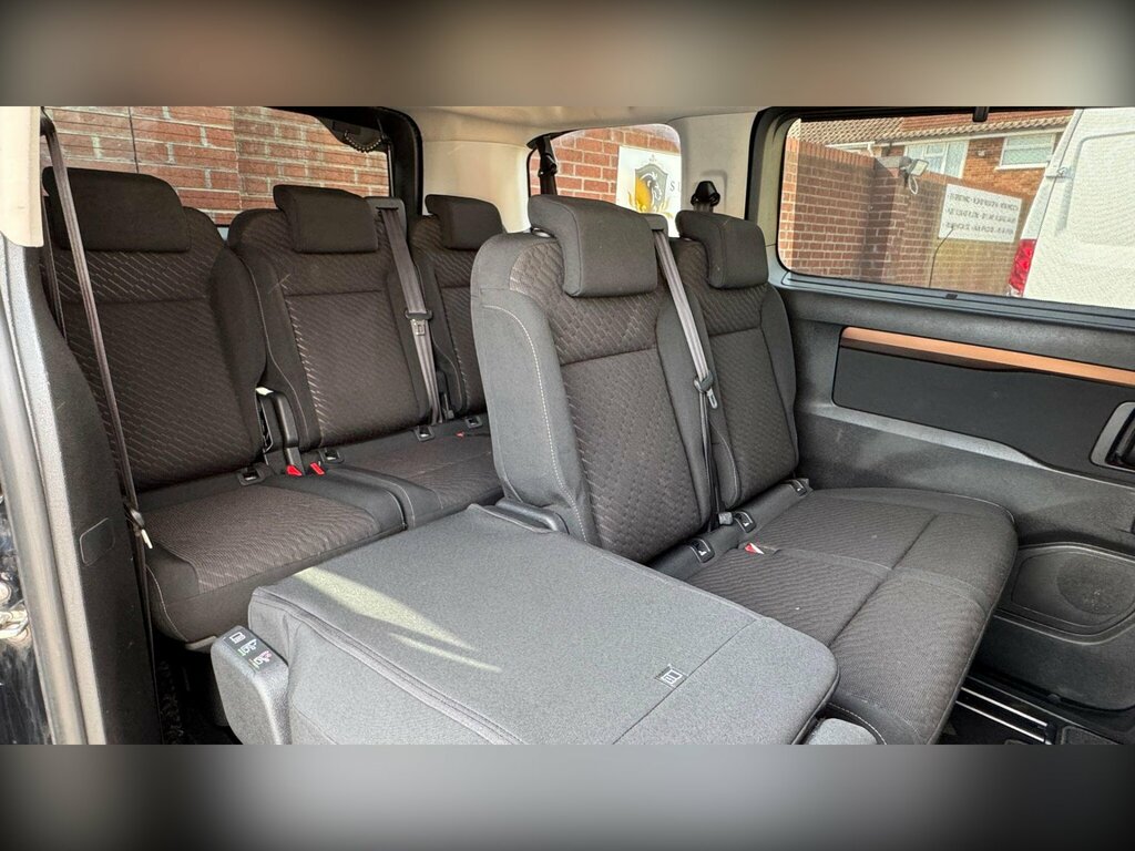 Toyota PROACE 2.0D Family Medium Mpv Mwb Euro 6 Black #2