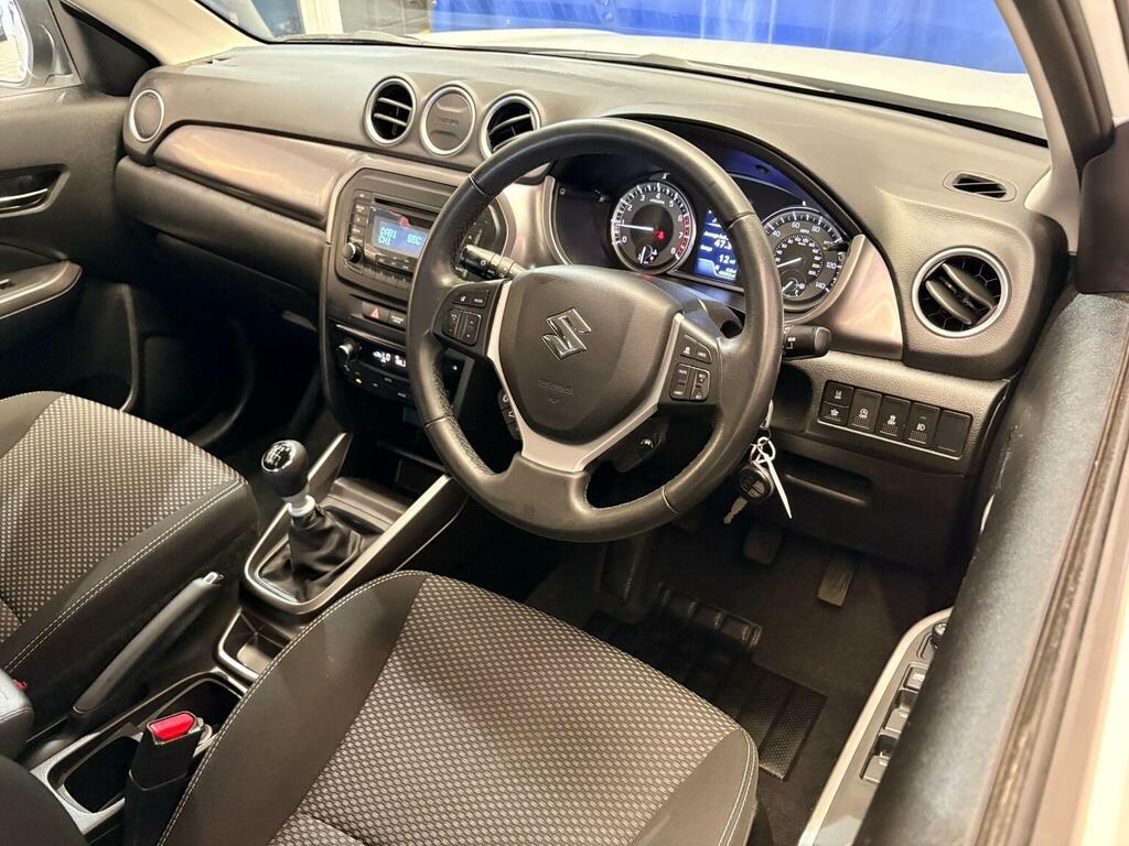 Suzuki Vitara Suv 1.4 Boosterjet Mhev Sz4 Euro 6 Ss 2020 White #4