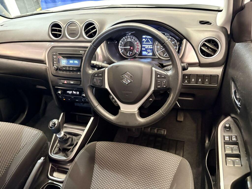 Suzuki Vitara Sz5 Hev Allgrip White #25