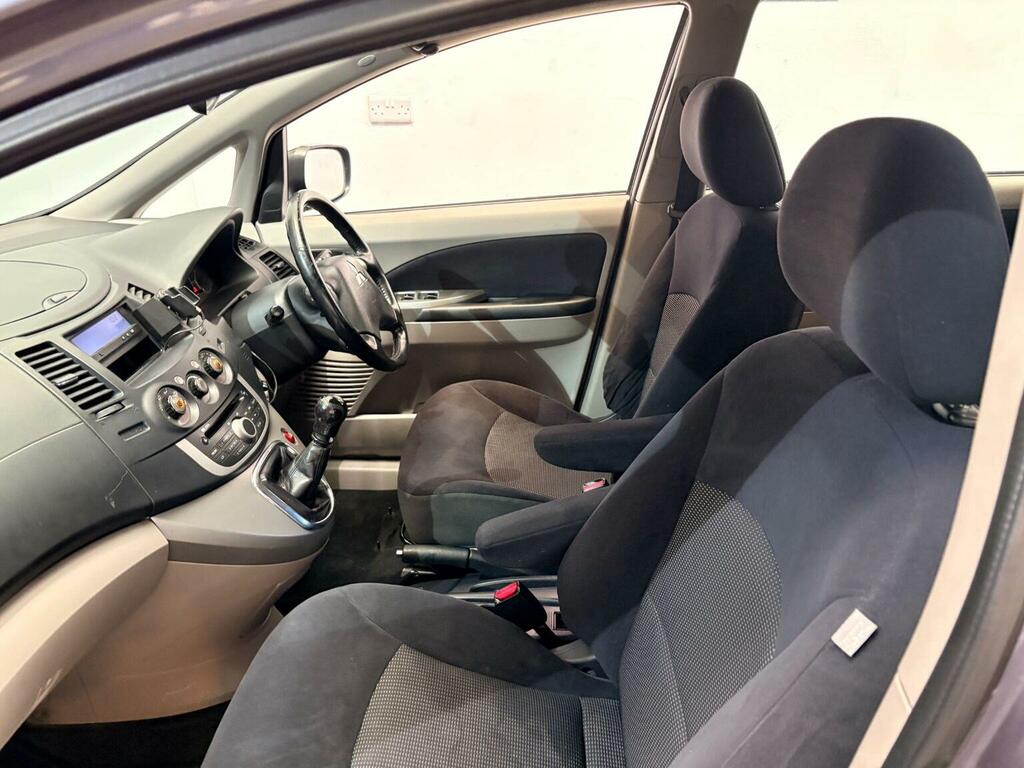 Mitsubishi Grandis 2.0 Di-d Classic Black #11