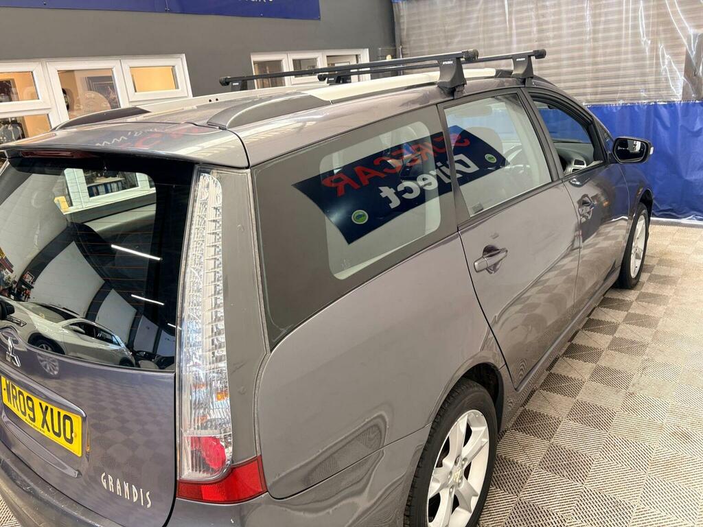 Mitsubishi Grandis 2.0 Di-d Classic Black #17