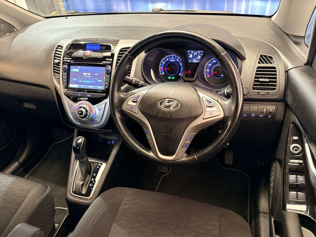 Hyundai Ix20 Hatchback 1.6 Se Nav Euro 6 201767 White #4